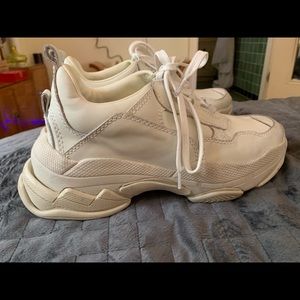 New Jeffrey Campbell Sneaker